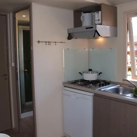 Les Palmiers אתר קמפינג