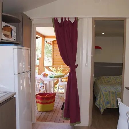 Les Palmiers Camping 4*