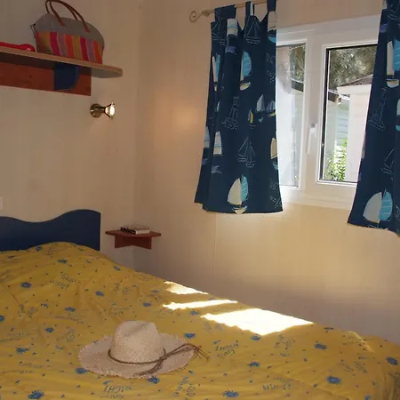 אתר קמפינג Les Palmiers