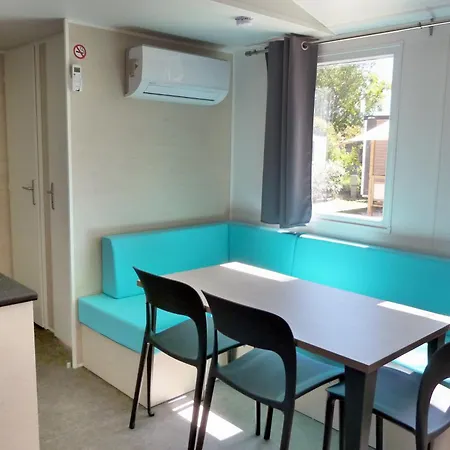 אתר קמפינג Les Palmiers 4*