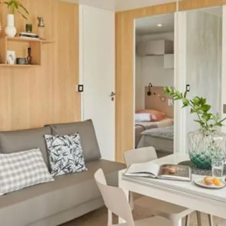 Camping Les Palmiers Кемпинг