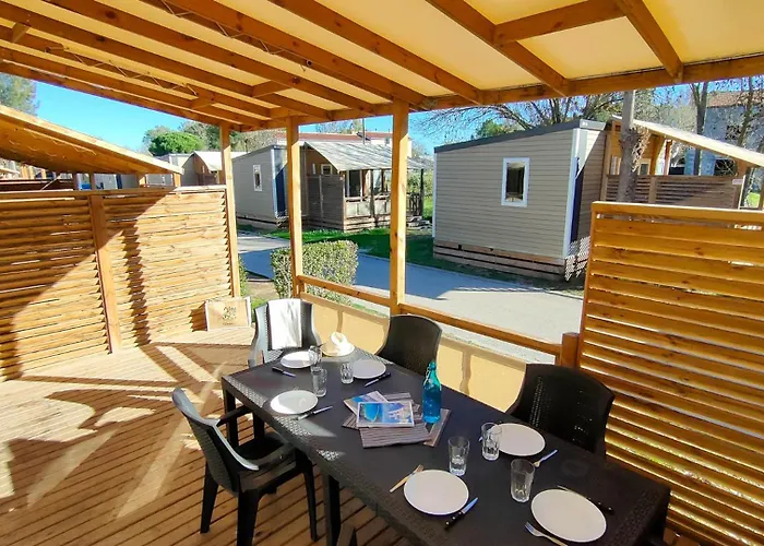 Les Palmiers Camping 4*